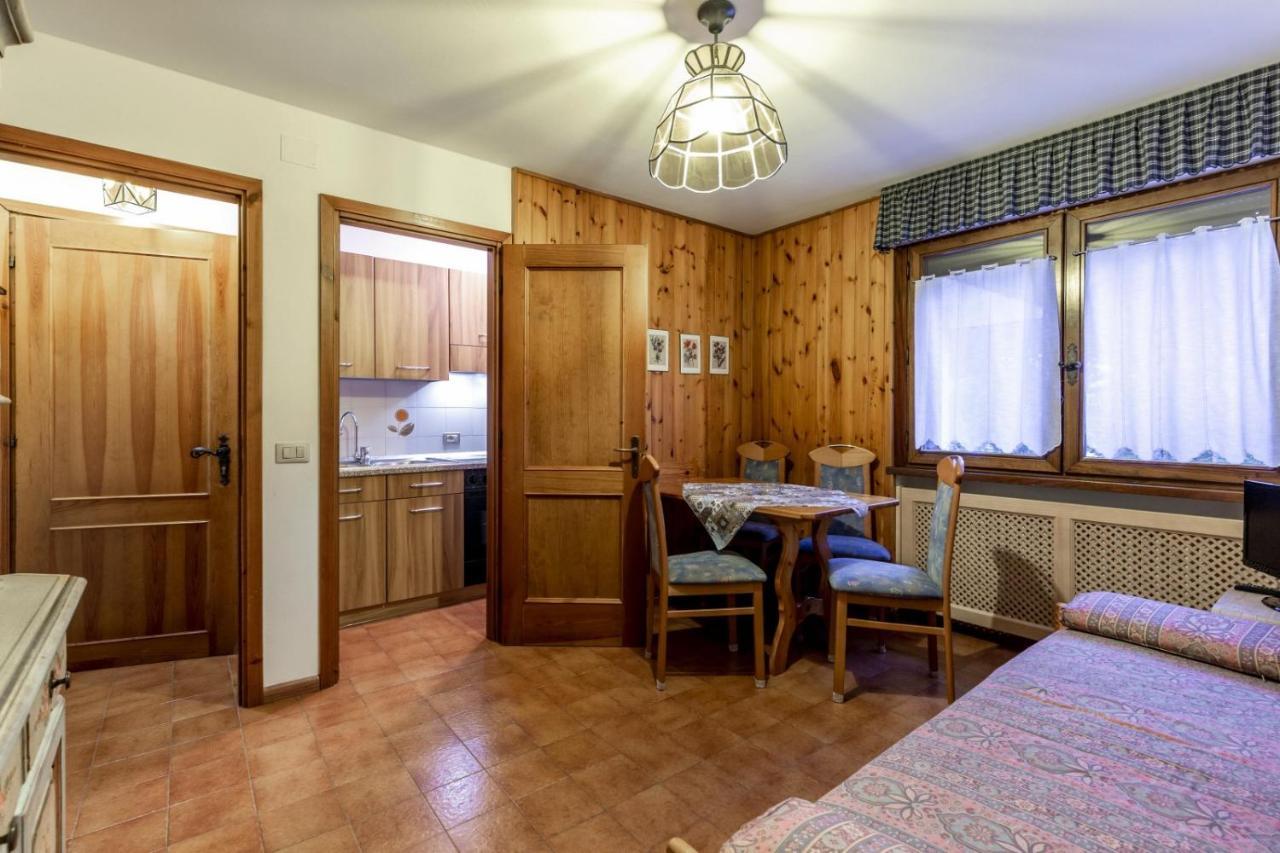 Des Alpes 3 Daire Canazei Dış mekan fotoğraf