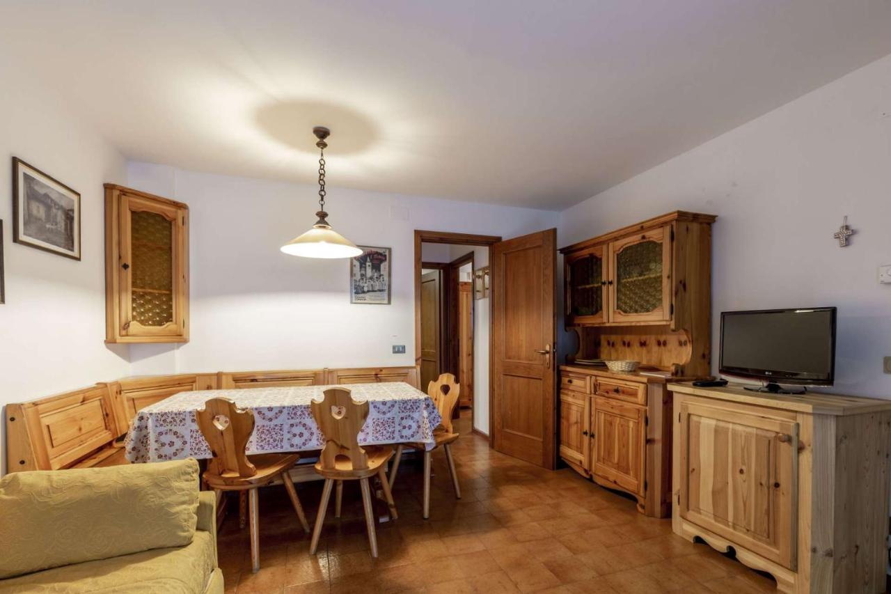 Des Alpes 3 Daire Canazei Dış mekan fotoğraf